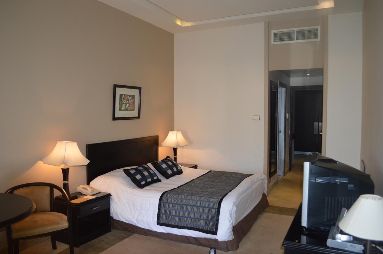 Century Park Hotel Αμμάν Δωμάτιο φωτογραφία